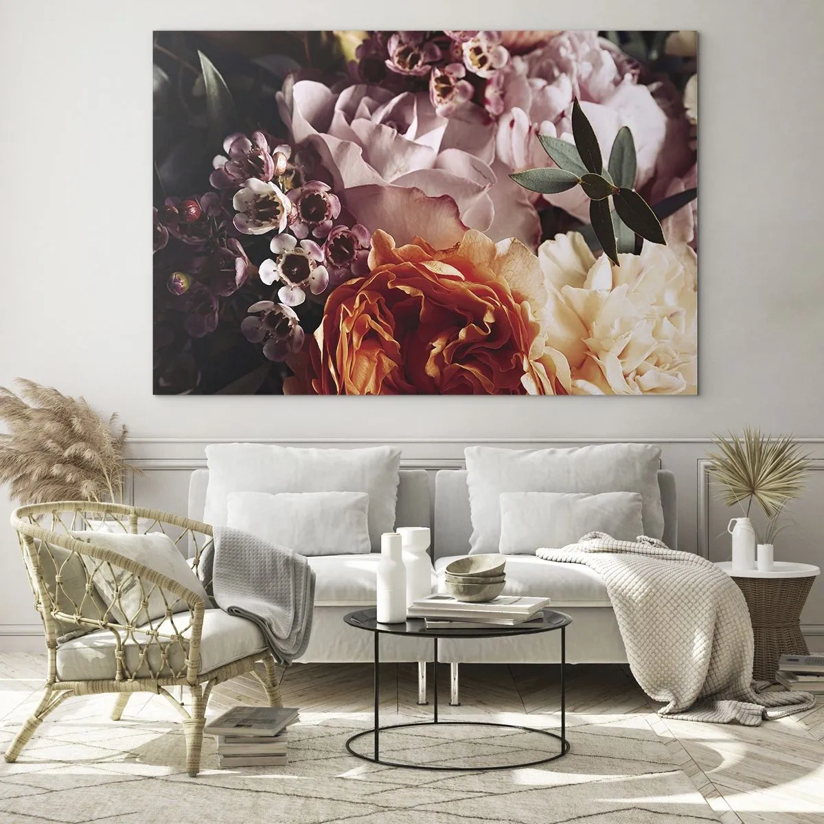 Obraz na szkle - Zbliżenie na kompozycję z róż, goździków i drobnych kwiatów - 70x50cm - Otulone pięknem - Nowoczesna dekoracja ścienna do salonu i sypialni ARTTOR