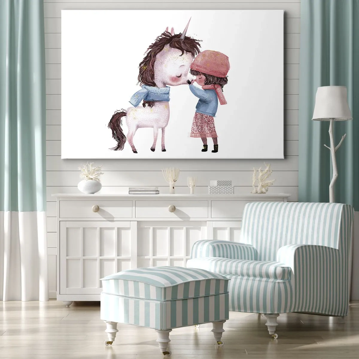 Obraz na płótnie - Dziewczynka i jednorożec w zimowej scenerii - 70x50cm - Zimowa opowieść - Nowoczesna dekoracja ścienna do salonu i sypialni ARTTOR