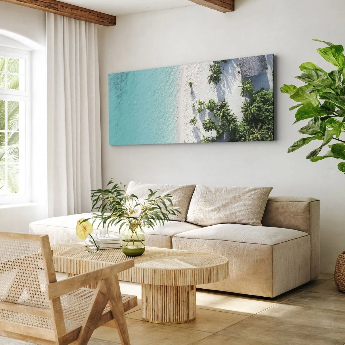 Obraz na płótnie - Tropikalna plaża z turkusową wodą i palmami z lotu ptaka - 160x50cm - Wakacje w raju - Nowoczesna dekoracja ścienna do salonu i sypialni ARTTOR
