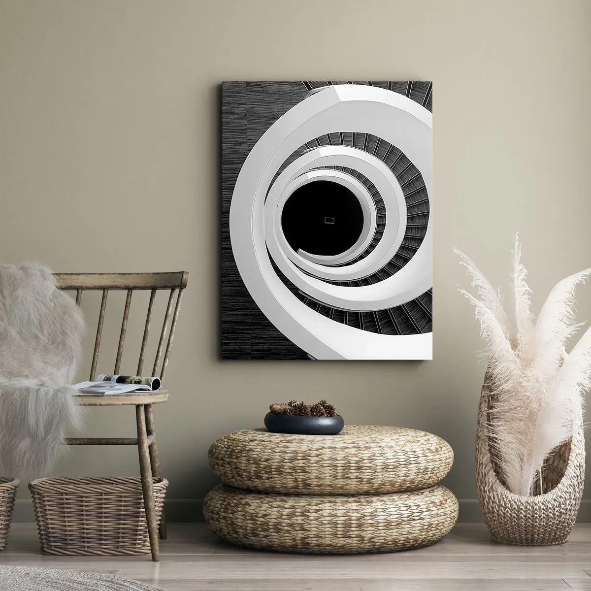 Obraz na płótnie - Czarno-biała fotografia spiralnych schodów ukazanych w geometrycznej perspektywie - 50x70cm - Do istoty rzeczy - Nowoczesna dekoracja ścienna do salonu, kuchni i sypialni ARTTOR