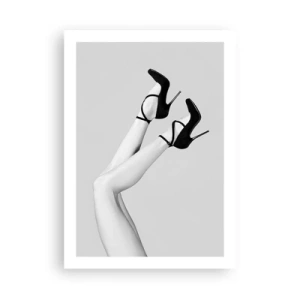 Plakat - Stylowe nogi w czarnych szpilkach - 50x70cm - Do góry nogami - Nowoczesna dekoracja ścienna do salonu, kuchni i sypialni ARTTOR