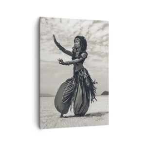 Obraz na płótnie - Egzotyczna tancerka na pustynnym tle - 70x100cm - Taniec południowych wysp - Nowoczesna dekoracja ścienna do salonu i sypialni ARTTOR