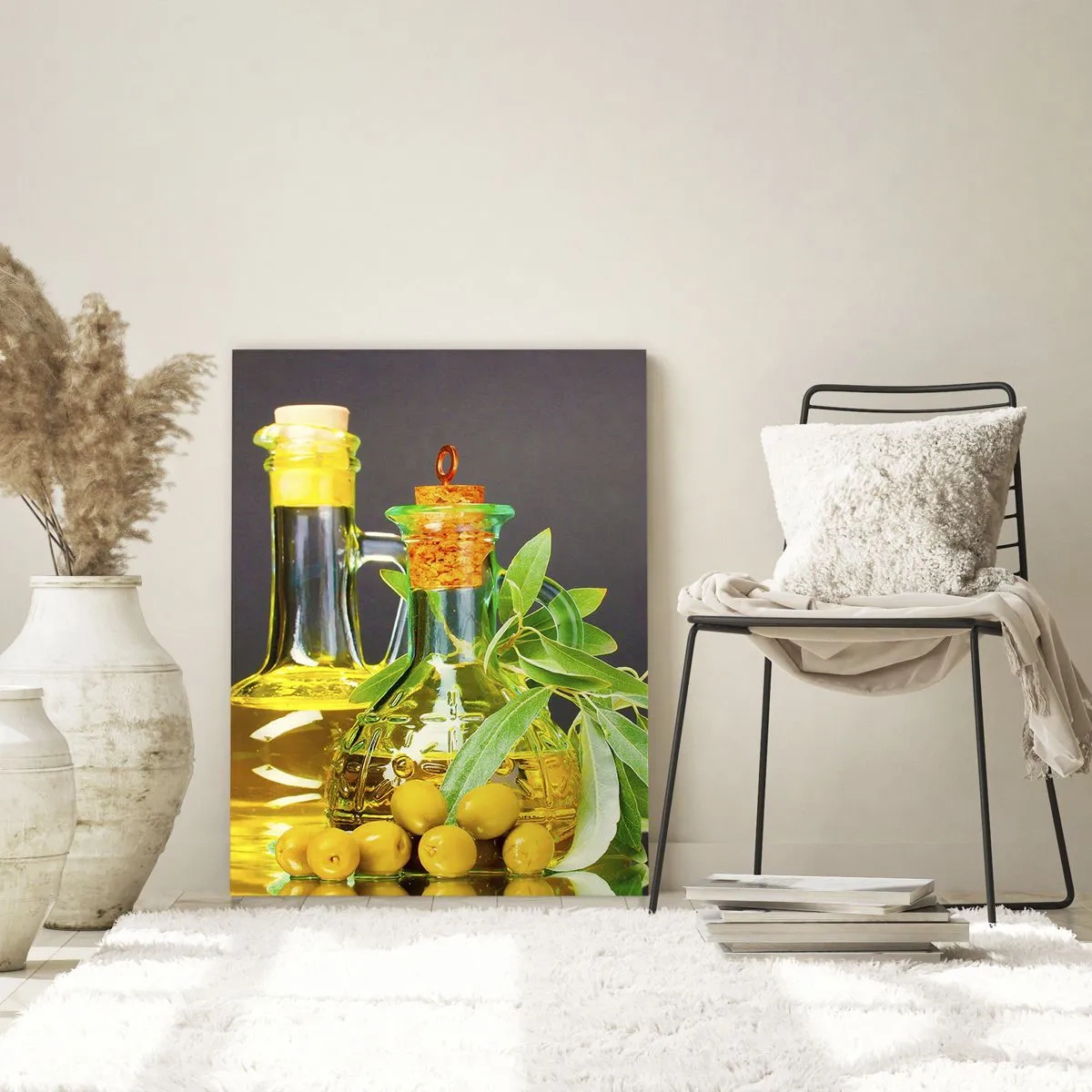 Obraz na szkle - Butelki oliwy z oliwek i gałązki drzewa oliwnego - 80x120cm - Martwa natura z oliwkami i oliwą - Nowoczesna dekoracja ścienna do salonu i sypialni ARTTOR