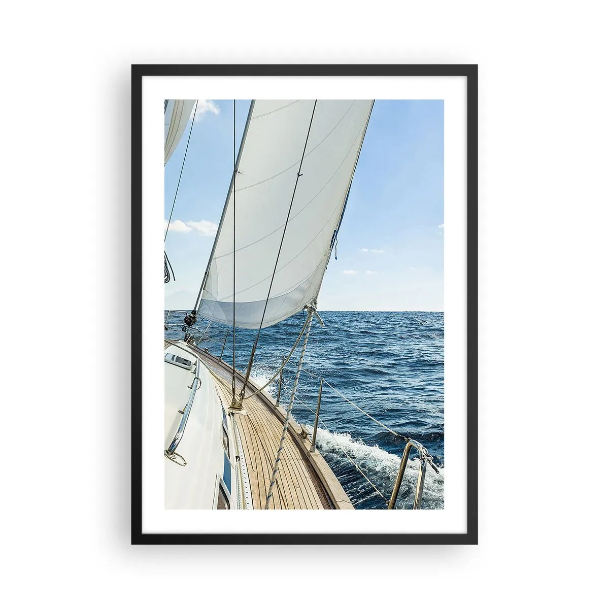 Plakat w czarnej ramie - Żaglówka na pełnym morzu w słoneczny dzień - 50x70cm - Ahoj, przygodo - Nowoczesna dekoracja ścienna do salonu i sypialni ARTTOR