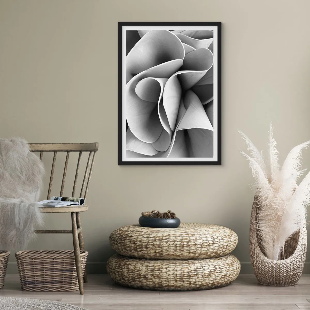 Plakat w czarnej ramie - Dzieje się w przestrzeni - 70x100 cm