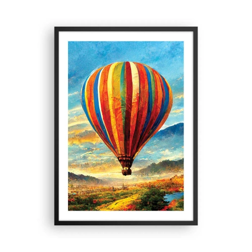Plakat w czarnej ramie - Kolorowy balon nad malowniczym krajobrazem - 50x70cm - W ciszy widać więcej - Nowoczesna dekoracja ścienna do salonu i sypialni ARTTOR