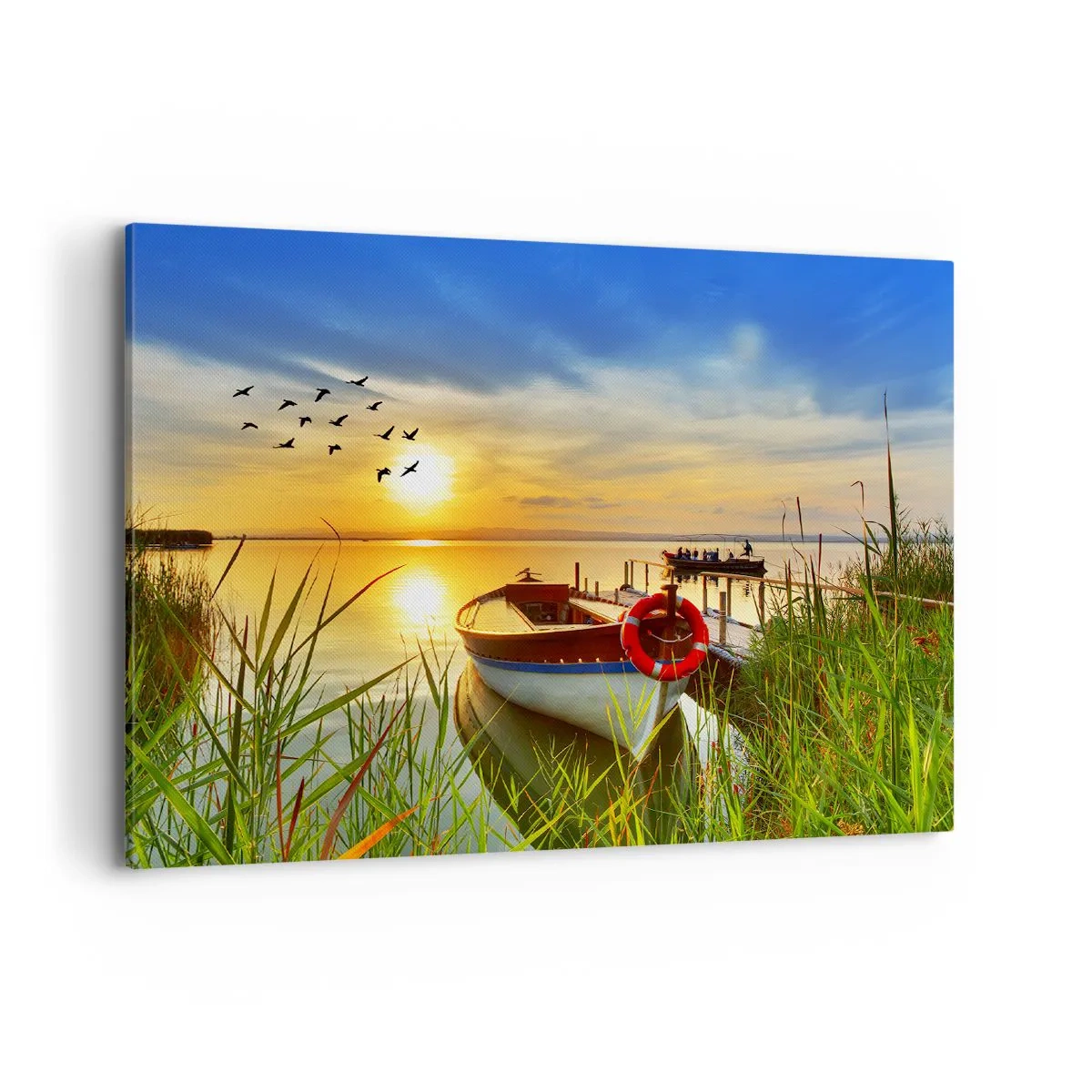 Obraz na płótnie - Łódka przy brzegu jeziora o zachodzie słońca - 100x70cm - Kormorany odlatują już - Nowoczesna dekoracja ścienna do salonu, kuchni i sypialni ARTTOR