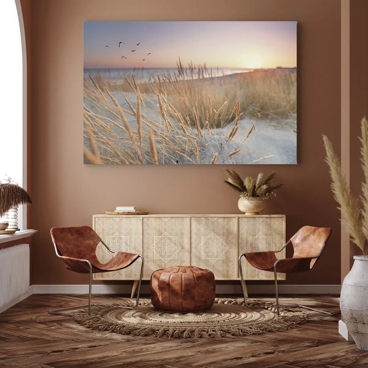 Obraz na płótnie - Plaża o zachodzie słońca z wysokimi trawami - 70x50cm - Bałtycka kołysanka - Nowoczesna dekoracja ścienna do salonu i sypialni ARTTOR