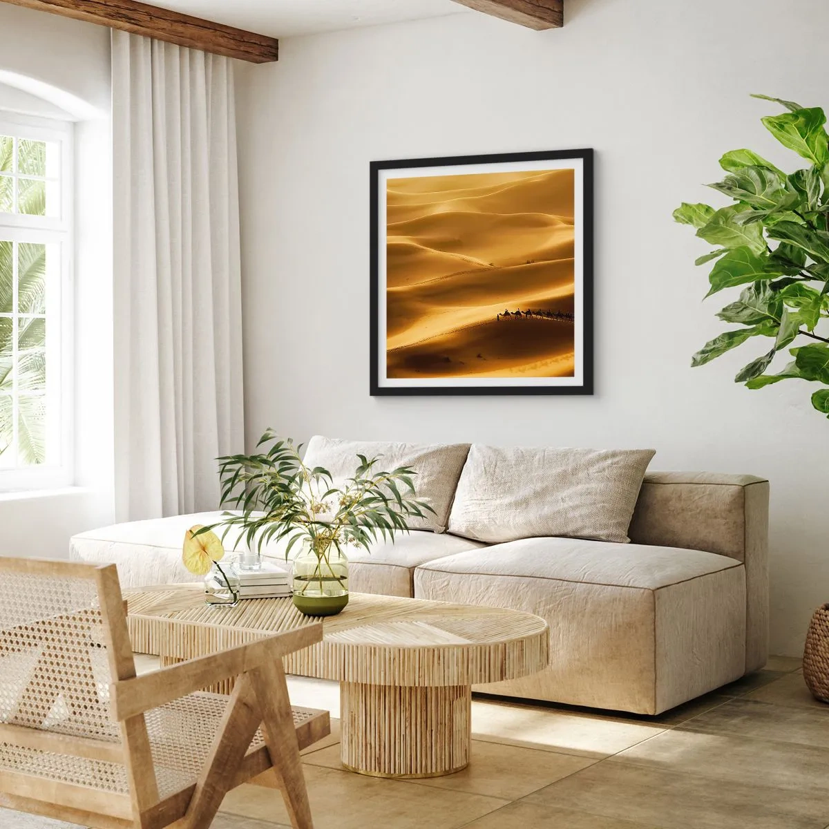 Plakat w czarnej ramie - Karawana na falach pustyni - 30x30 cm