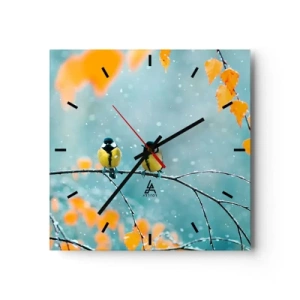 Zegar ścienny - Dwa ptaki na gałęzi w zimowym otoczeniu z żółtymi liśćmi - 30x30cm - Ptasie plotki - Nowoczesna dekoracja ścienna do salonu i sypialni ARTTOR