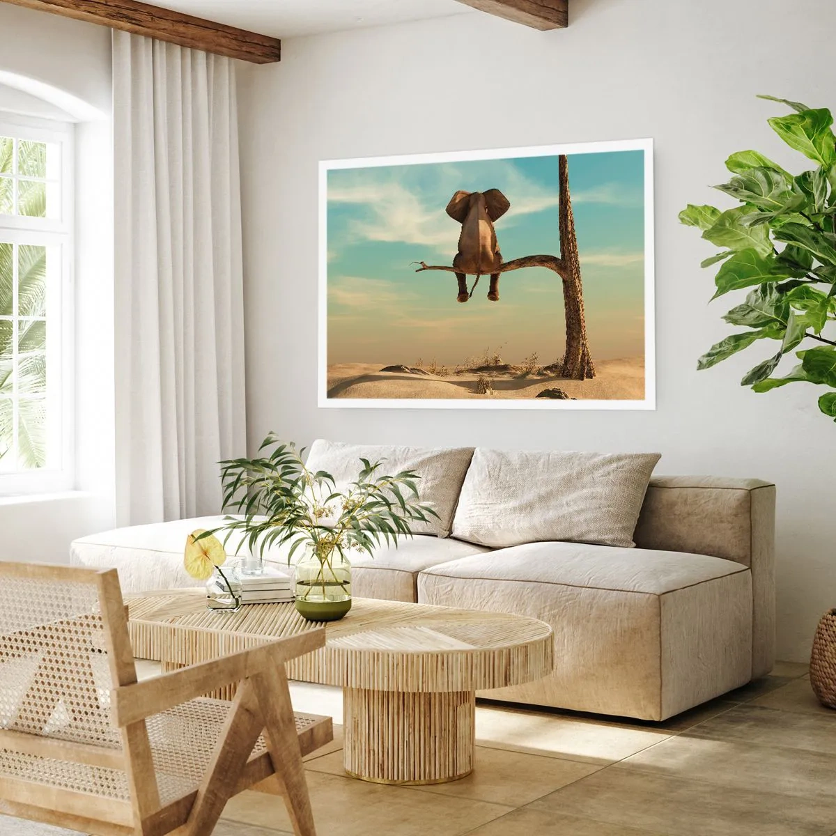 Plakat - Siedzący na gałęzi słoń z widokiem na pustynny krajobraz - 100x70cm - Nowy punkt widzenia - Nowoczesna dekoracja ścienna do salonu i sypialni ARTTOR