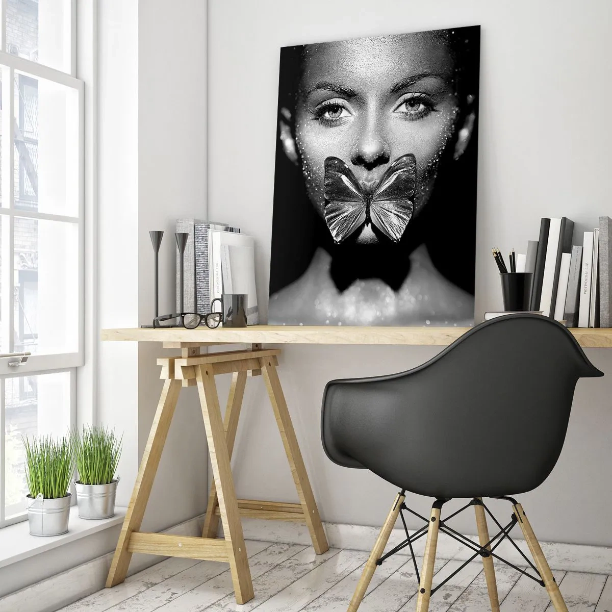 Obraz na szkle - Portret kobiety z motylem na ustach w czerni i bieli - 50x70cm - Motyli pocałunek - Nowoczesna dekoracja ścienna do salonu, kuchni i sypialni ARTTOR