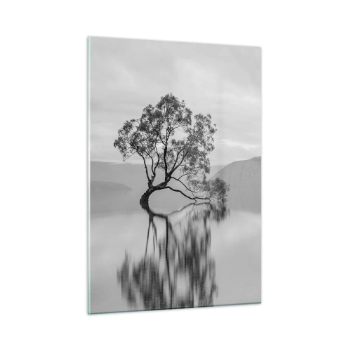 Obraz na szkle - Samotne drzewo na wodzie w czarno-białym krajobrazie - 50x70cm - Jest taki kraj - Nowoczesna dekoracja ścienna do salonu, kuchni i sypialni ARTTOR