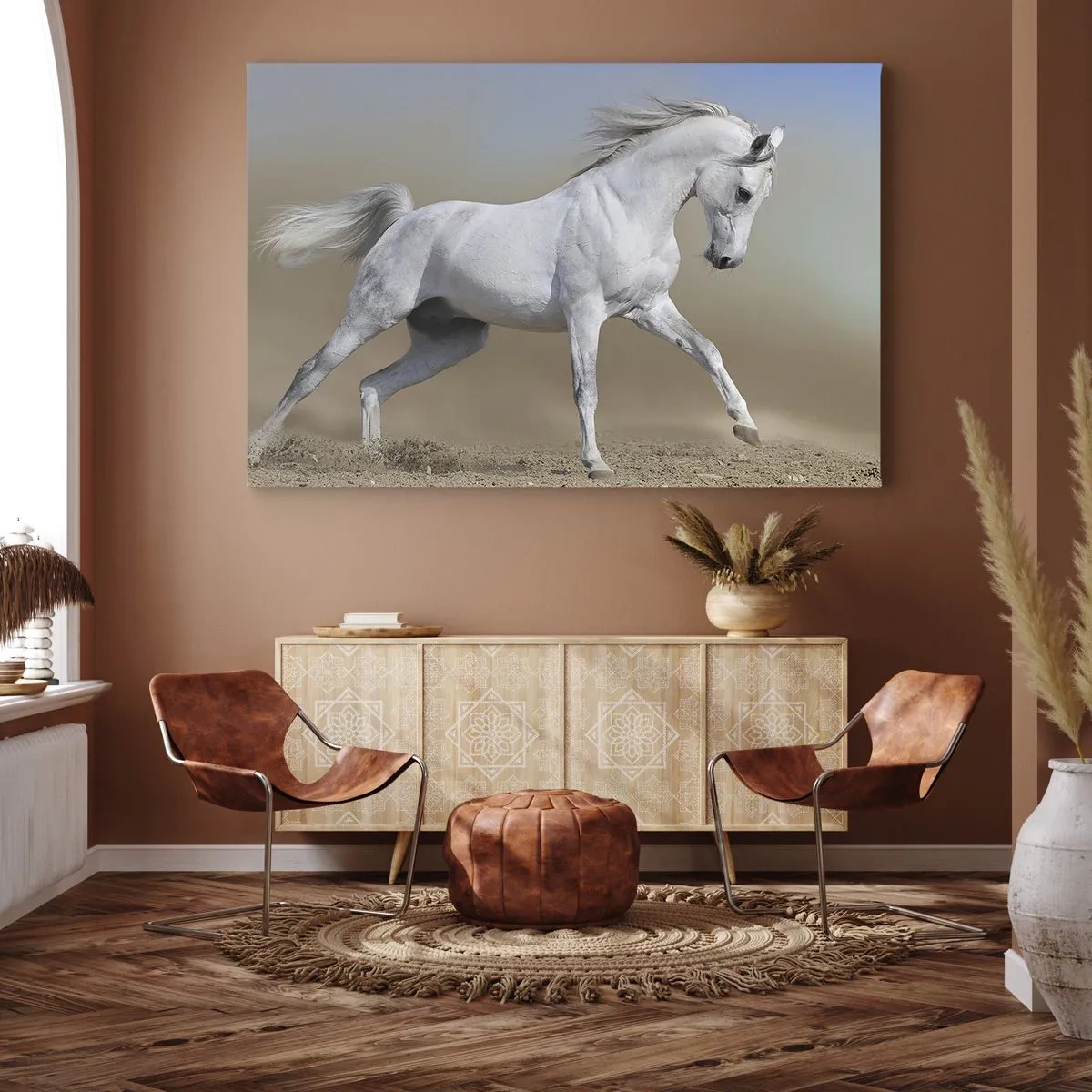 Obraz na płótnie - Biały koń galopujący po pustynnym krajobrazie - 70x50cm - Najpiękniejsza arabska baśń - Nowoczesna dekoracja ścienna do salonu i sypialni ARTTOR