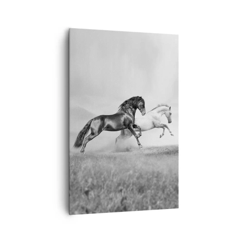 Obraz na płótnie - Dwa konie galopujące w dynamicznej, czarno-białej kompozycji - 80x120cm - Anioły i demony - Nowoczesna dekoracja ścienna do salonu i sypialni ARTTOR