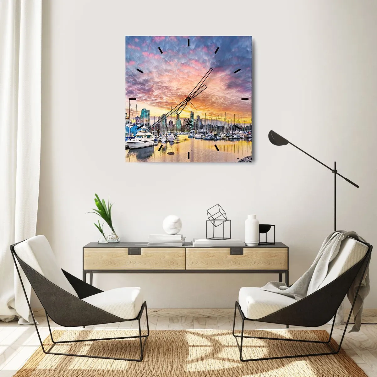 Zegar ścienny - Marina z jachtami i miejskim pejzażem o zachodzie słońca - 30x30cm - Miasto tysiąca żeglarzy - Nowoczesna dekoracja ścienna do salonu i sypialni ARTTOR