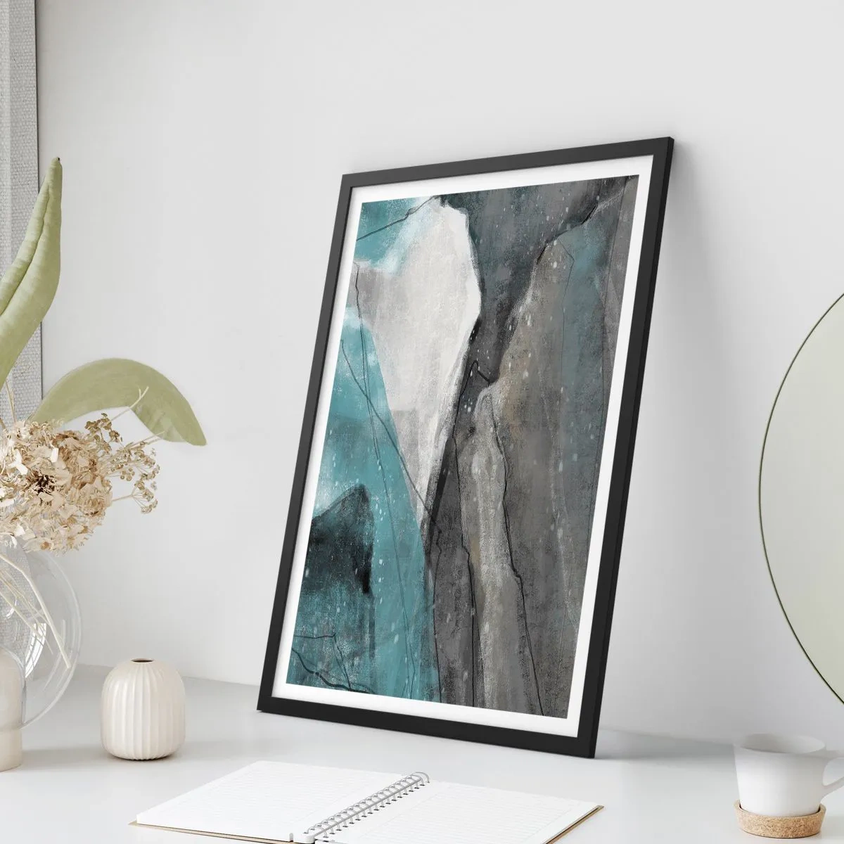 Plakat w czarnej ramie - Abstrakcyjna kompozycja inspirowana górskim krajobrazem - 50x70cm - Abstrakcja: skały i lód - Nowoczesna dekoracja ścienna do salonu i sypialni ARTTOR