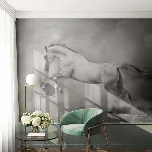 Fototapeta Premium Canvas - Biały koń w dynamicznym skoku na tle mglistych chmur - 100x70cm - Między jawą a snem - Nowoczesna dekoracja ścienna do salonu i sypialni ARTTOR