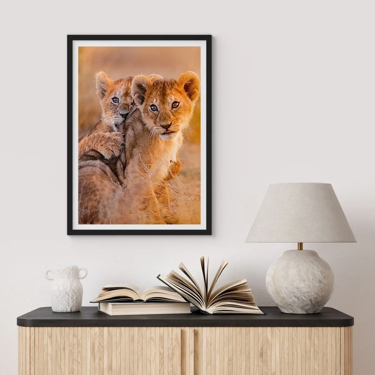 Plakat w czarnej ramie - Nie przeszkadzać! Bawimy się - 40x50 cm