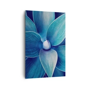 Obraz na płótnie - Zbliżenie na abstrakcyjny kwiat w odcieniach błękitu - 80x120cm - Zbłękitniały od nieba - Nowoczesna dekoracja ścienna do salonu i sypialni ARTTOR