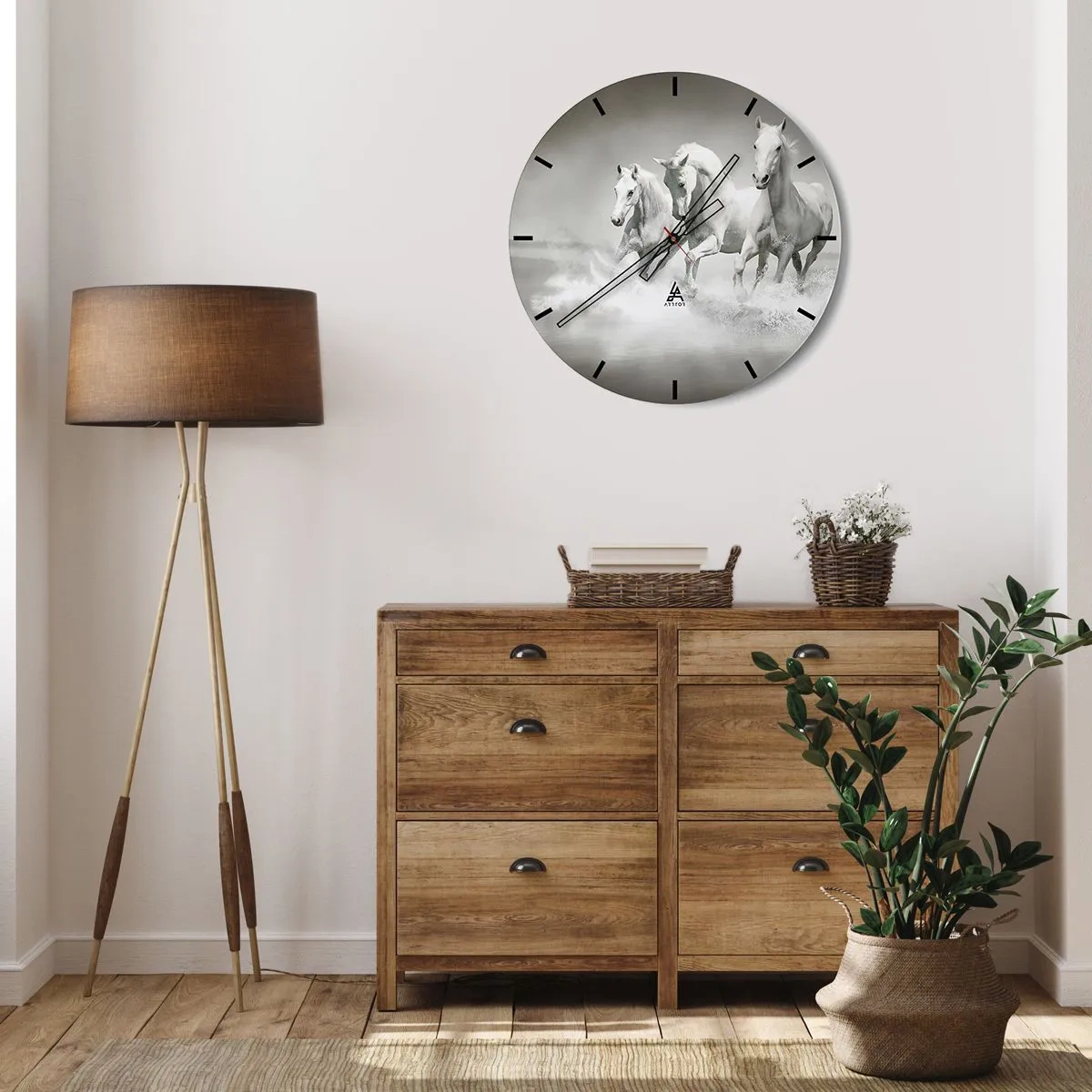 Zegar ścienny - Trzy białe konie galopujące po wodzie w dynamicznej scenerii - 30x30cm - Białe szaleństwo - Nowoczesna dekoracja ścienna do salonu, kuchni i sypialni ARTTOR