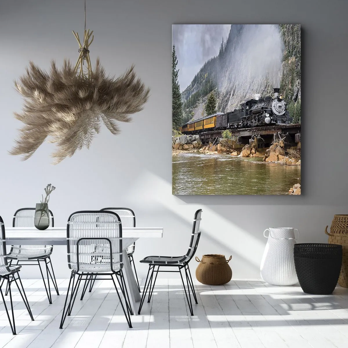 Obraz na płótnie - Parowóz na moście w malowniczym górskim krajobrazie - 70x100cm - A dokąd to? Dokąd? - Nowoczesna dekoracja ścienna do salonu i sypialni ARTTOR