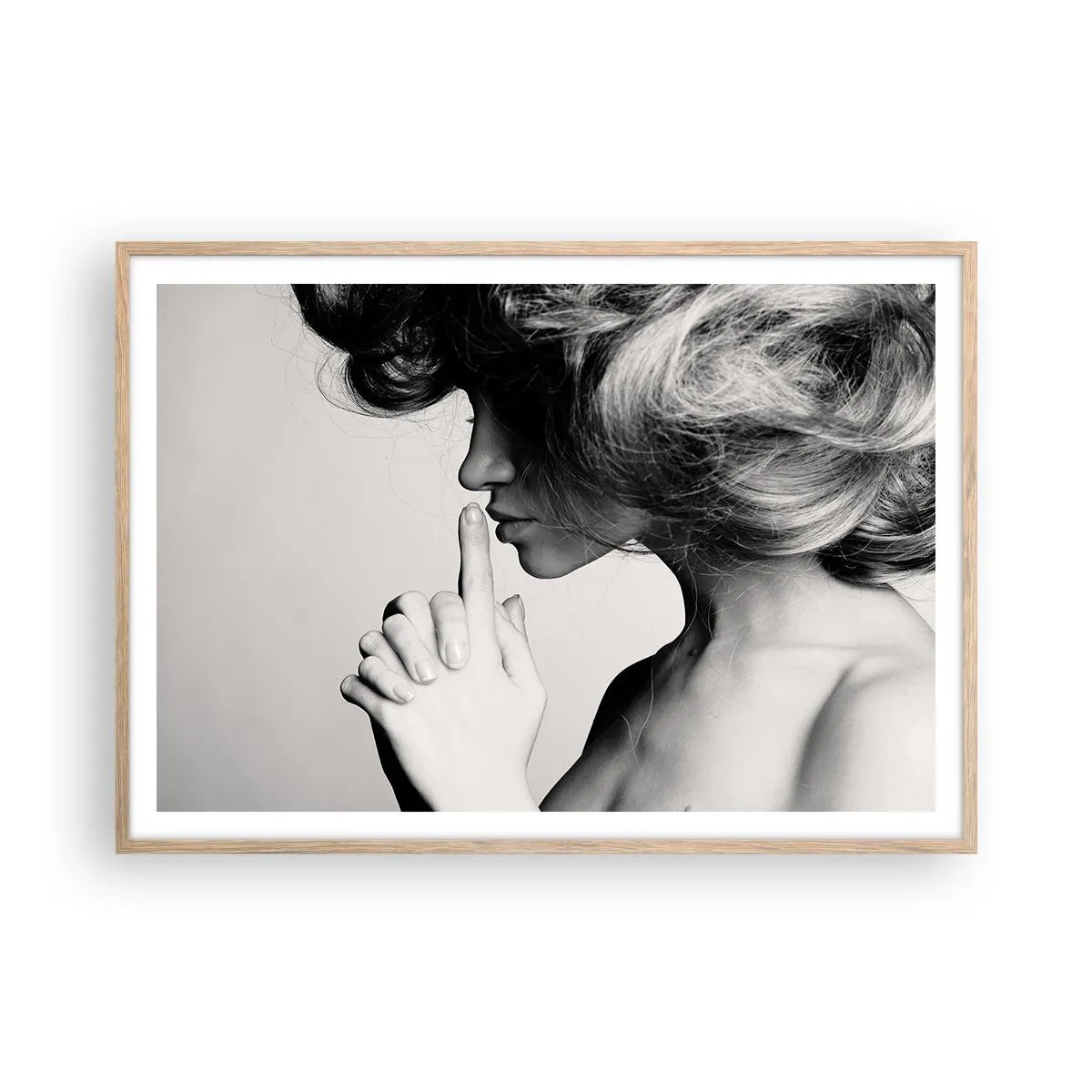 Plakat w ramie jasny dąb - Zasłuchana w sobie - 100x70 cm