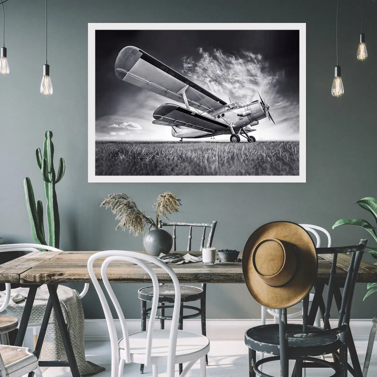 Plakat - Samolot na tle dramatycznego nieba w czerni i bieli - 100x70cm - Skrzydlaty wędrowiec - Nowoczesna dekoracja ścienna do salonu i sypialni ARTTOR