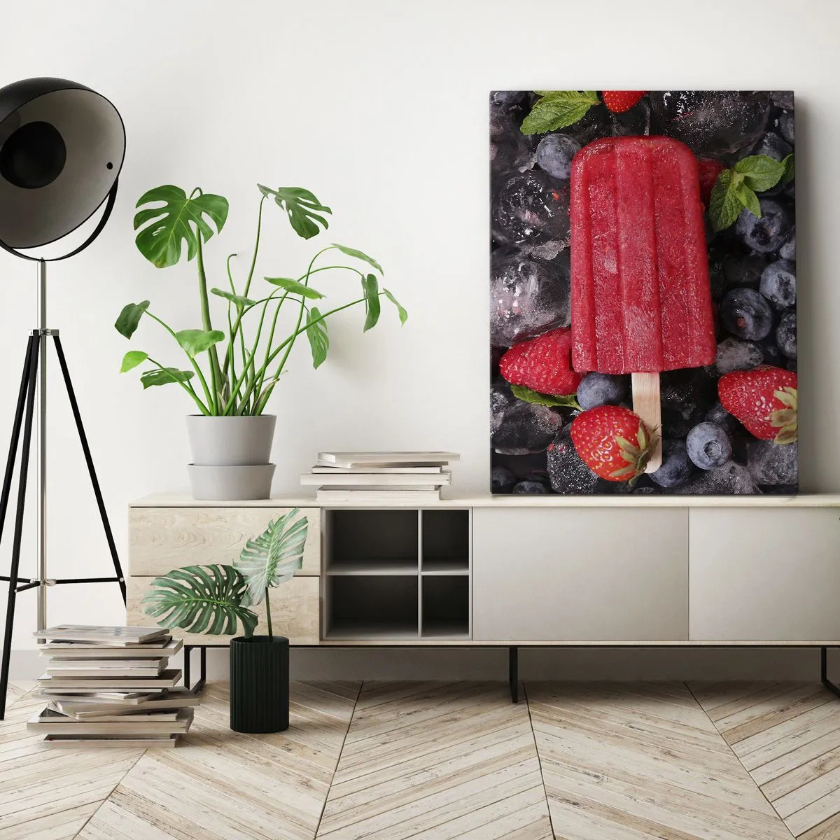Obraz na płótnie - Owocowy lód na patyku otoczony mrożonymi jagodami i truskawkami - 50x70cm - Smak gorącego lata - Nowoczesna dekoracja ścienna do salonu, kuchni i sypialni ARTTOR
