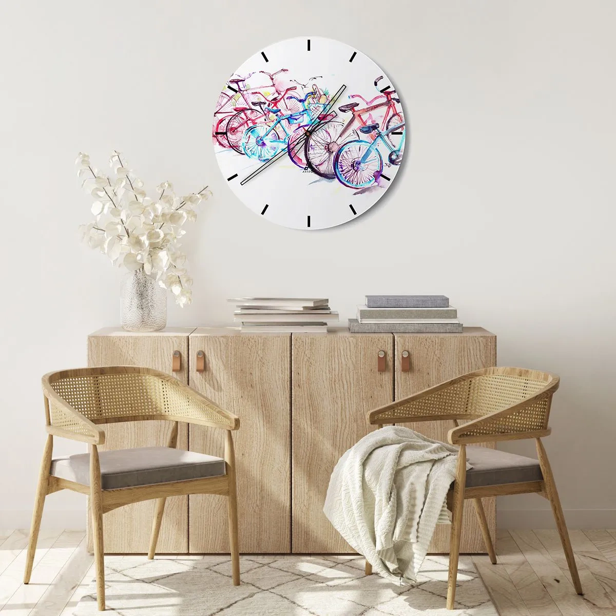 Zegar ścienny - Akwarelowe rowery w jasnych kolorach na białym tle - 30x30cm - Zjazd klubu Antymoto - Nowoczesna dekoracja ścienna do salonu, kuchni i sypialni ARTTOR