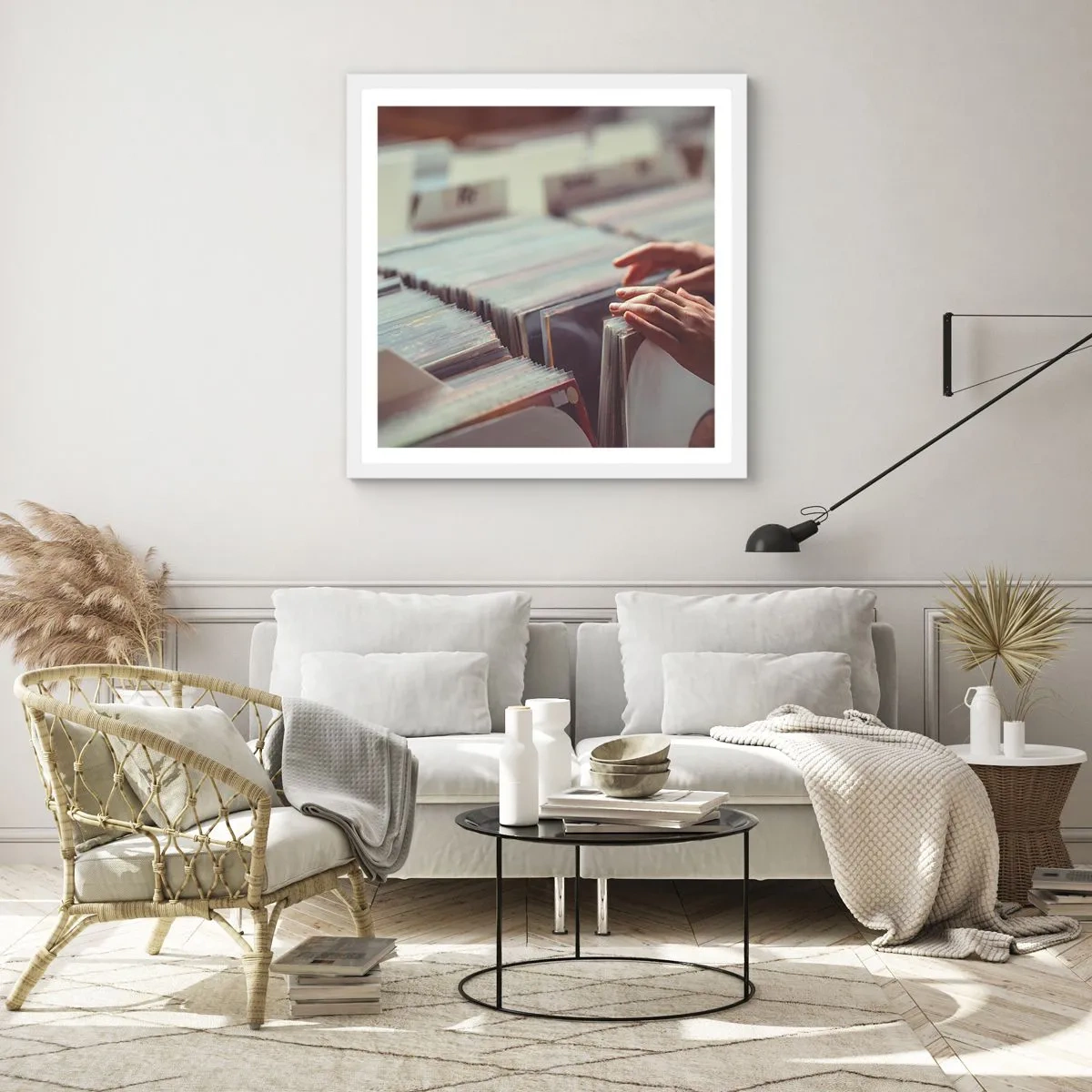 Plakat w białej ramie - W poszukiwaniu wzruszeń - 60x60 cm