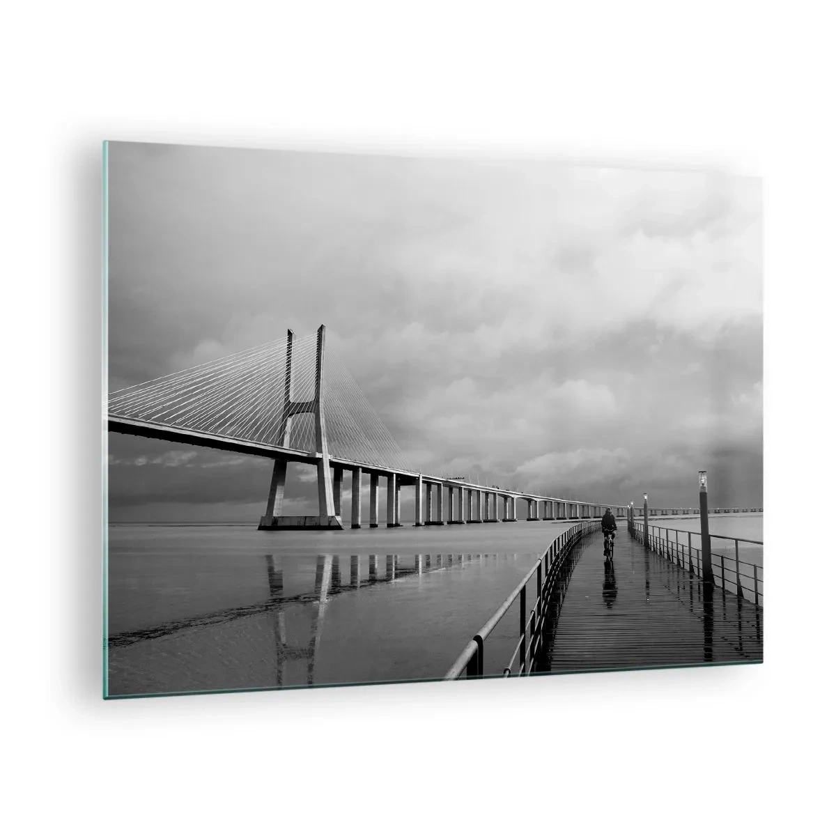 Obraz na szkle - Most w monochromatycznym krajobrazie z rowerzystą - 70x50cm - Każdemu co mu się należy - Nowoczesna dekoracja ścienna do salonu i sypialni ARTTOR