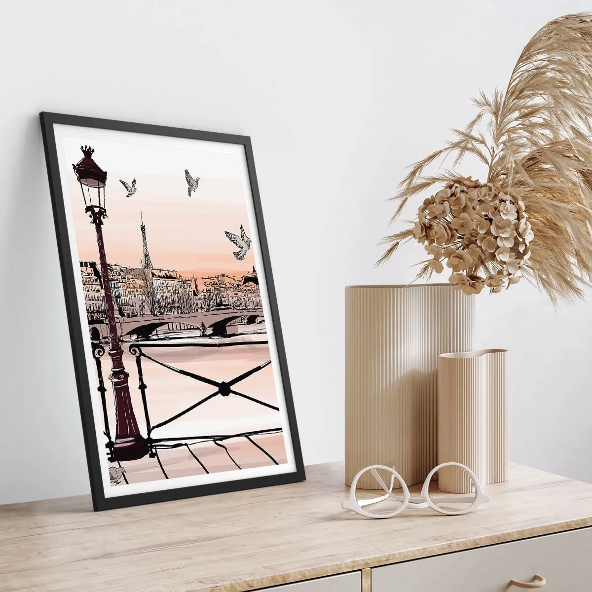 Plakat w czarnej ramie - Nad dachami Paryża - 40x50 cm