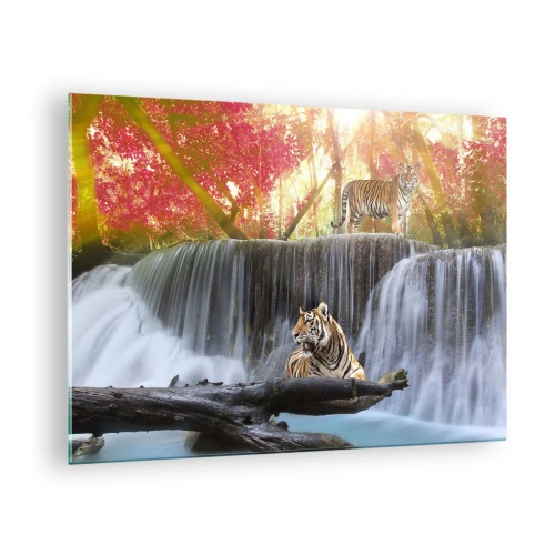 Obraz na szkle - Tygrysy na tle wodospadu i jesiennej scenerii - 70x50cm - Pejzaż surrealistyczny - Nowoczesna dekoracja ścienna do salonu i sypialni ARTTOR