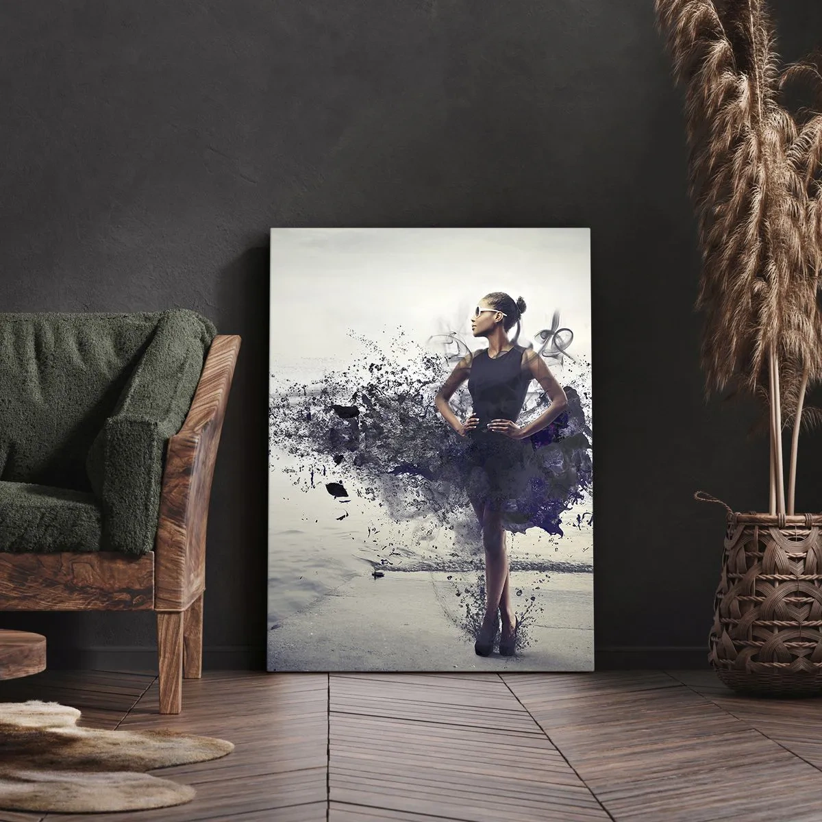 Obraz na płótnie - Kobieta w abstrakcyjnej czarnej sukience - 50x70cm - Afrykańska Wenus - Nowoczesna dekoracja ścienna do salonu, kuchni i sypialni ARTTOR