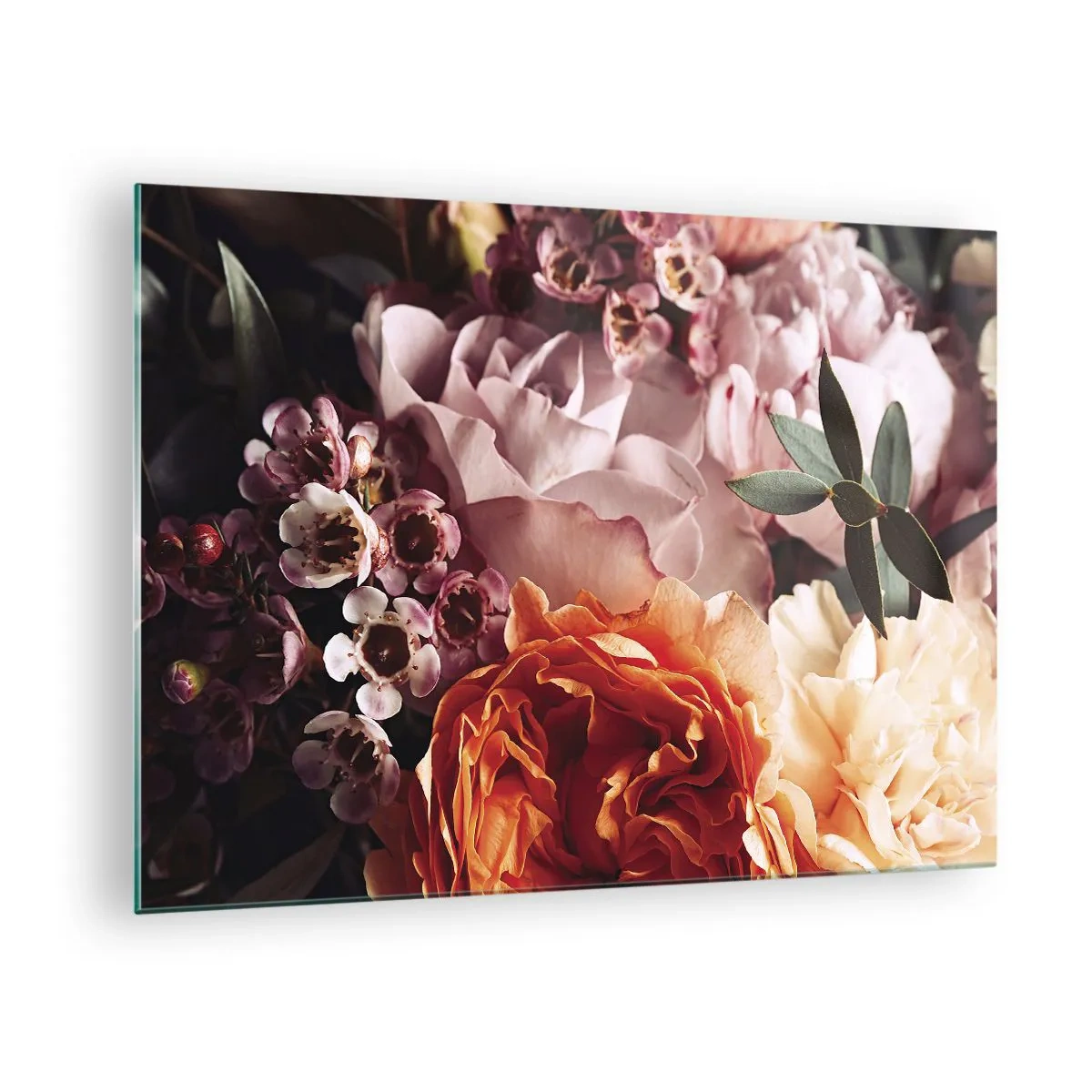 Obraz na szkle - Zbliżenie na kompozycję z róż, goździków i drobnych kwiatów - 70x50cm - Otulone pięknem - Nowoczesna dekoracja ścienna do salonu i sypialni ARTTOR