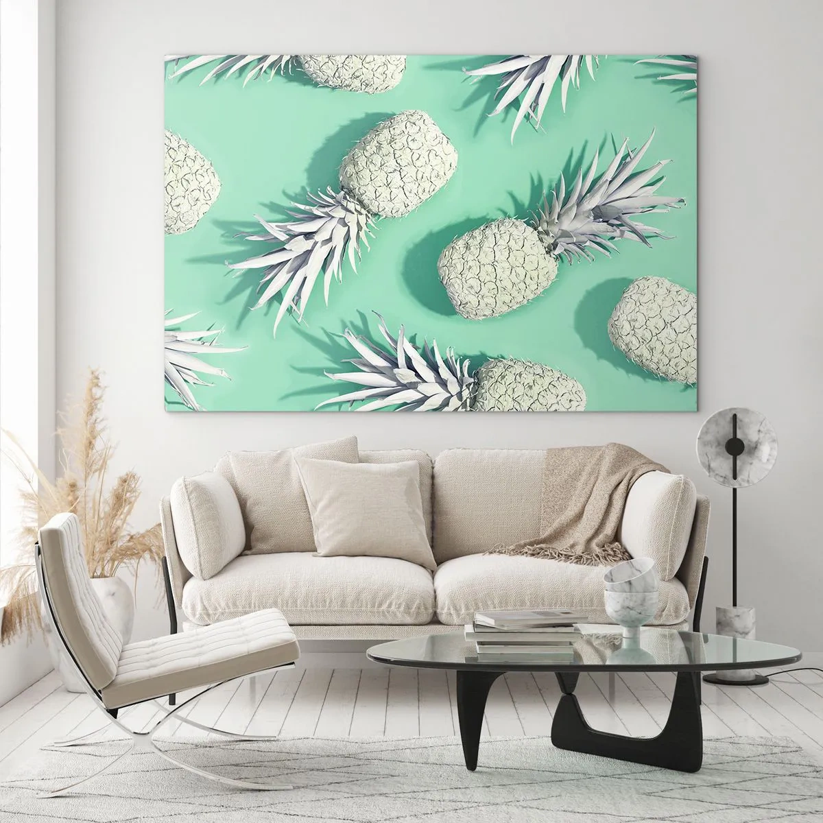 Obraz na szkle - Białe ananasy na miętowym tle w artystycznej kompozycji - 70x50cm - świetnie komponują się z miętą - Nowoczesna dekoracja ścienna do salonu i sypialni ARTTOR