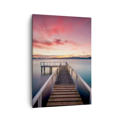 Obraz na płótnie - Drewniane molo prowadzące na jezioro o zachodzie słońca z różowym niebem - 50x70cm - Łagodny płomień wieczoru - Nowoczesna dekoracja ścienna do salonu, kuchni i sypialni ARTTOR