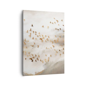 Obraz na płótnie - Złote sylwetki ptaków na tle jasnego, zamglonego nieba - 50x70cm - Już czas… - Nowoczesna dekoracja ścienna do salonu, kuchni i sypialni ARTTOR