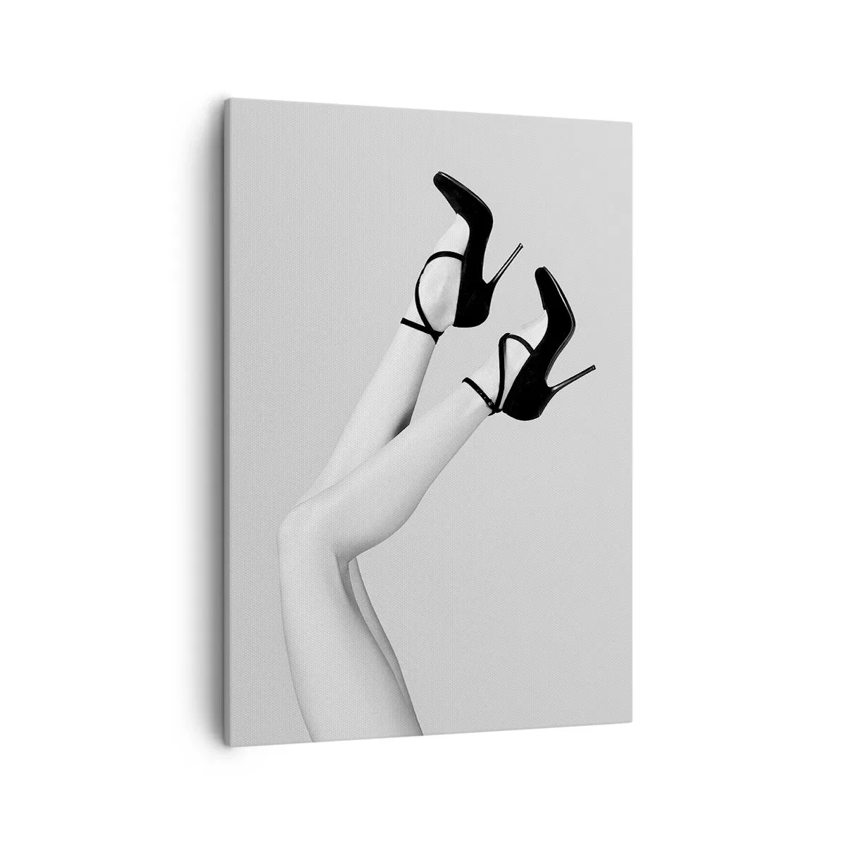 Obraz na płótnie - Stylowa czarno-biała fotografia kobiecych nóg w eleganckich szpilkach na jasnym tle - 50x70cm - Do góry nogami - Nowoczesna dekoracja ścienna do salonu, kuchni i sypialni ARTTOR