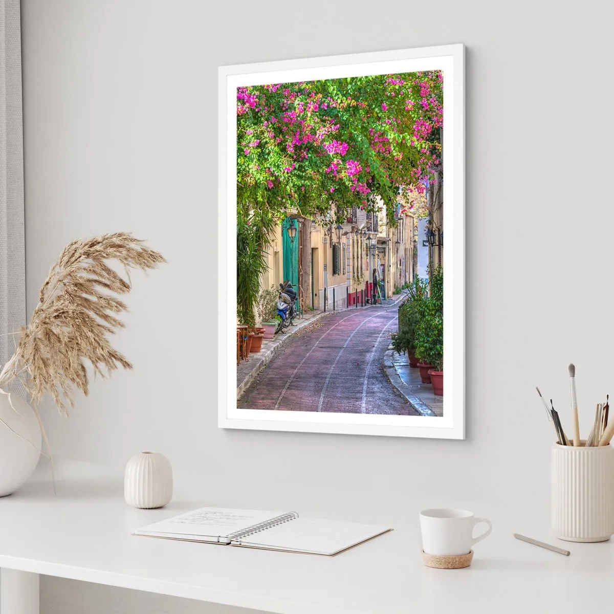 Plakat w białej ramie - Kwitnący zaułek - 40x50 cm