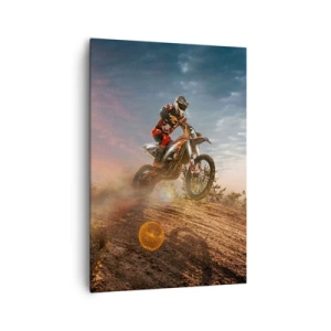 Obraz na płótnie - Motocyklista na wydmach o zachodzie słońca - 70x100cm - Po zwycięstwo - Nowoczesna dekoracja ścienna do salonu i sypialni ARTTOR