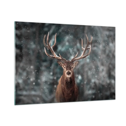 Obraz na szkle - Dumny jeleń w zimowym lesie wśród padającego śniegu - 100x70cm - Król lasu ukoronowany - Nowoczesna dekoracja ścienna do salonu, kuchni i sypialni ARTTOR