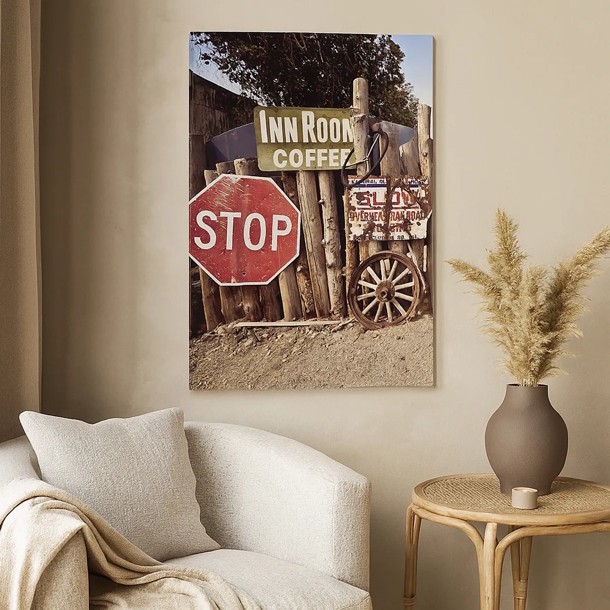 Obraz na płótnie - Drewniany płot z retro znakami drogowymi - 50x70cm - A czas się zatrzymał - Nowoczesna dekoracja ścienna do salonu, kuchni i sypialni ARTTOR