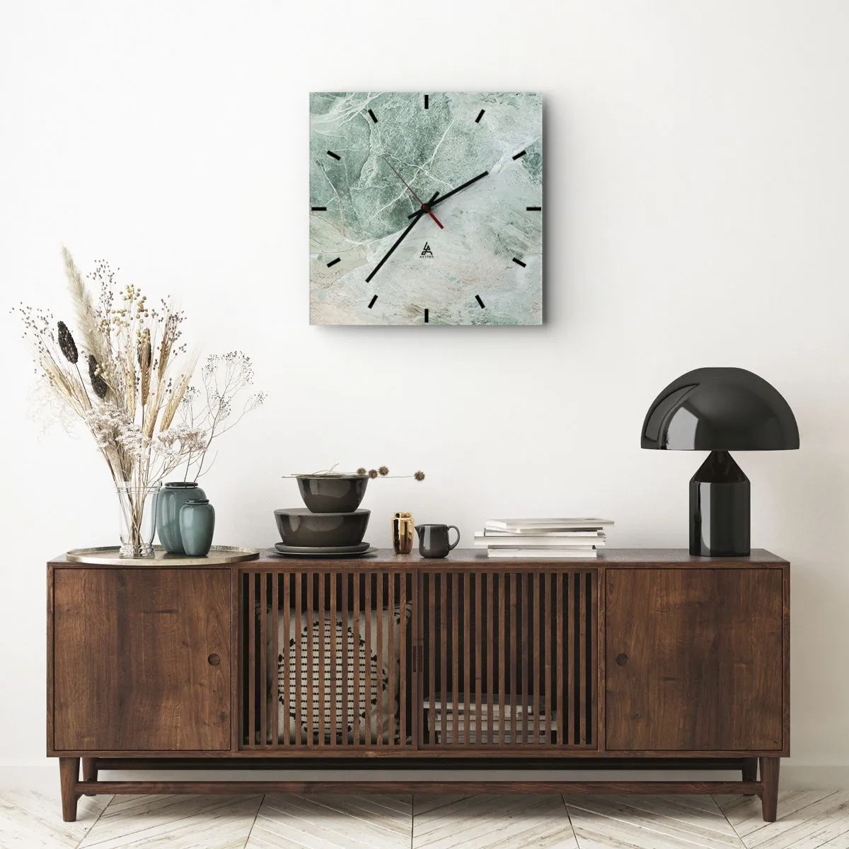 Zegar ścienny - Zielony marmur z delikatnymi białymi żyłkami - 30x30cm - Szlachetny chłód kamienia - Nowoczesna dekoracja ścienna do salonu i sypialni ARTTOR