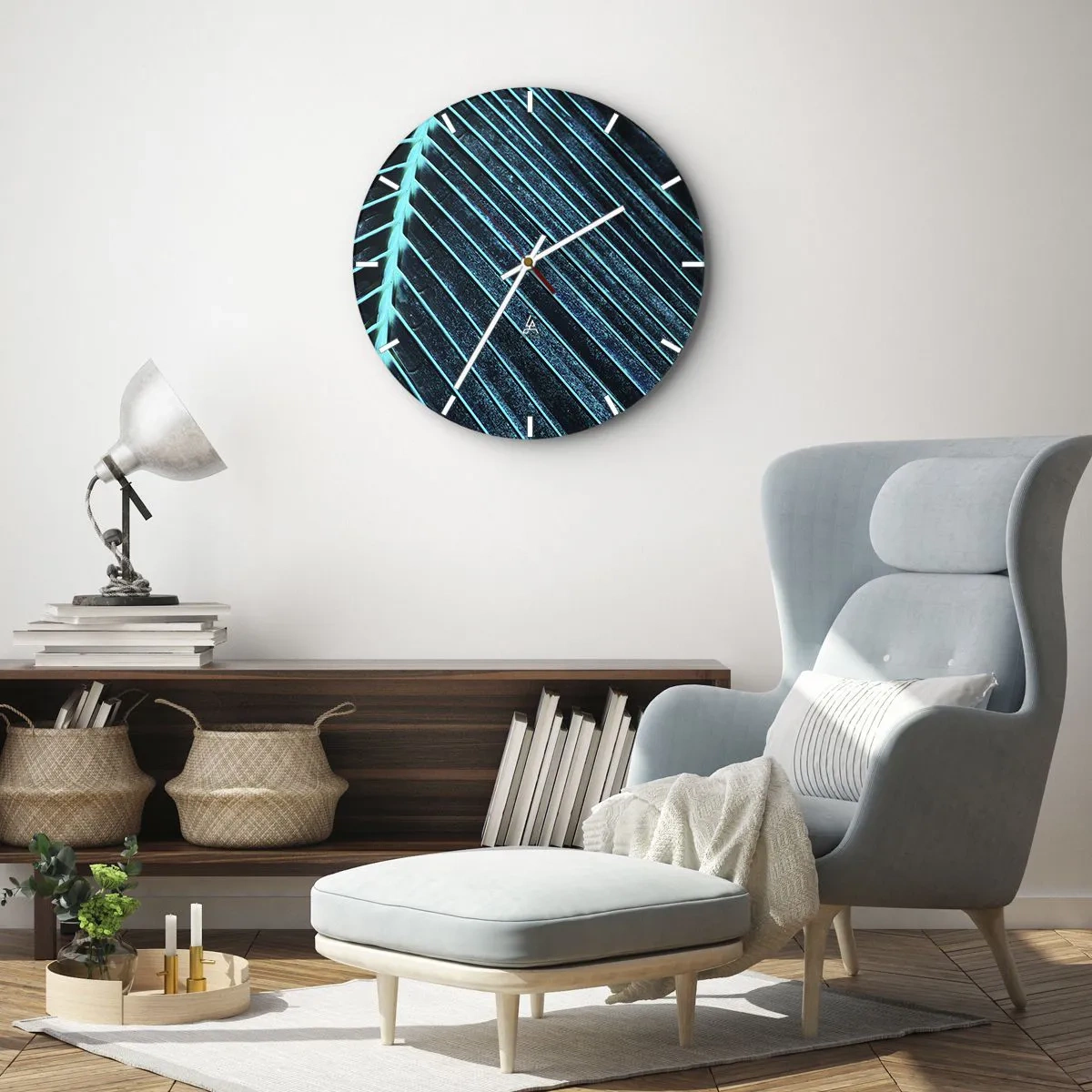 Zegar ścienny - Zbliżenie liścia palmy w odcieniach zieleni i turkusu - 30x30cm - Faktura zieleni - Nowoczesna dekoracja ścienna do salonu, kuchni i sypialni ARTTOR