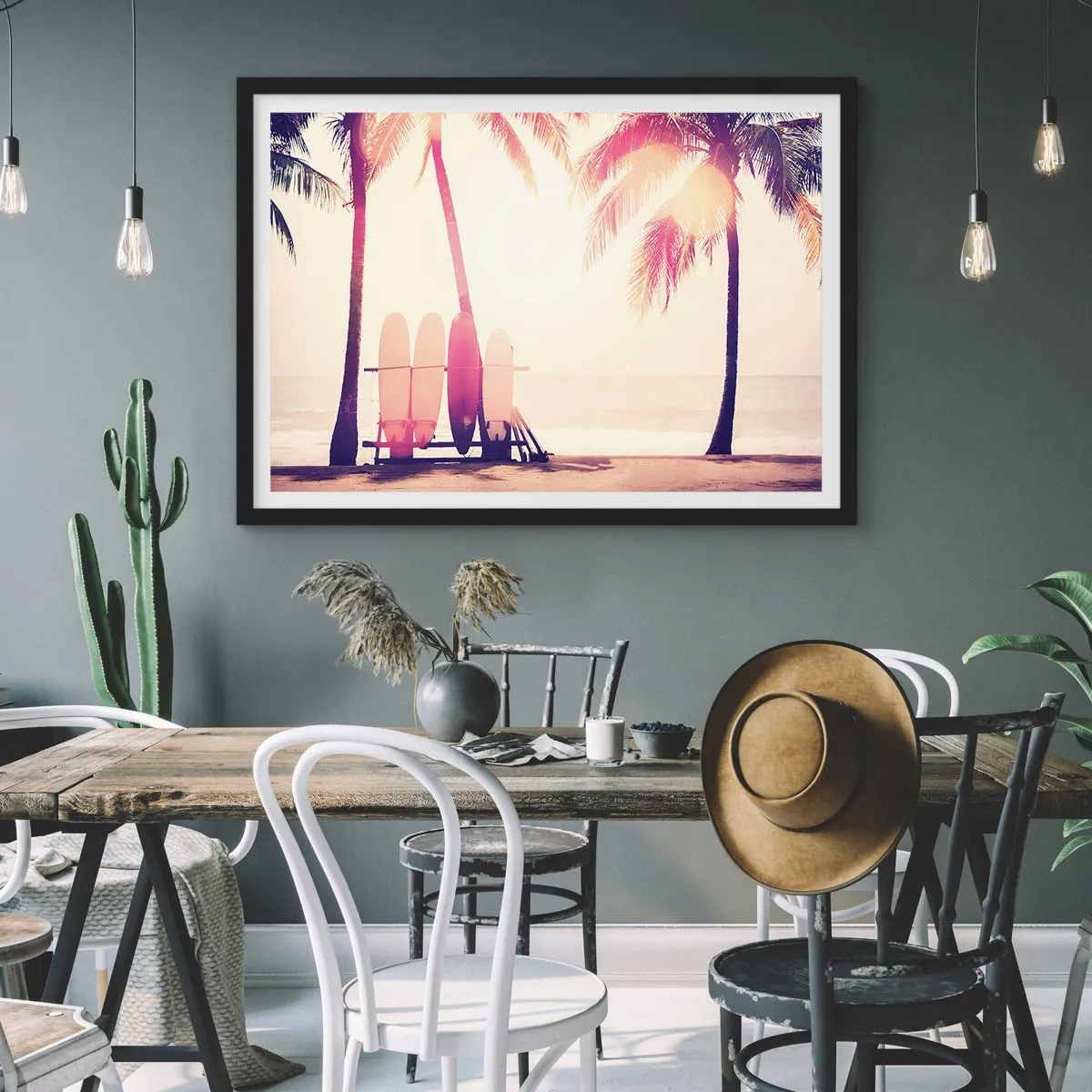 Plakat w czarnej ramie - Palmy i deski surfingowe na plaży w promieniach słońca - 100x70cm - To będzie wspaniały dzień - Nowoczesna dekoracja ścienna do salonu i sypialni ARTTOR