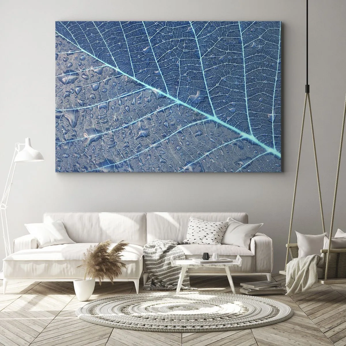 Obraz na płótnie - Liść w błękitnych odcieniach z kroplami wody - 70x50cm - Życie w błękicie - Nowoczesna dekoracja ścienna do salonu i sypialni ARTTOR