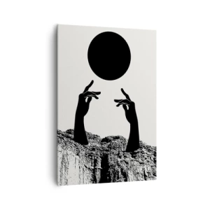 Obraz na płótnie - Czarne dłonie wyłaniające się z ziemi sięgające po czarne słońce - 70x100cm - Kompozycja surrealistyczna: słońce i reszta - Nowoczesna dekoracja ścienna do salonu i sypialni ARTTOR