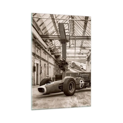 Obraz na szkle - Czarno-biały samochód wyścigowy w industrialnym wnętrzu - 80x120cm - Odpoczynek zwycięzcy - Nowoczesna dekoracja ścienna do salonu i sypialni ARTTOR